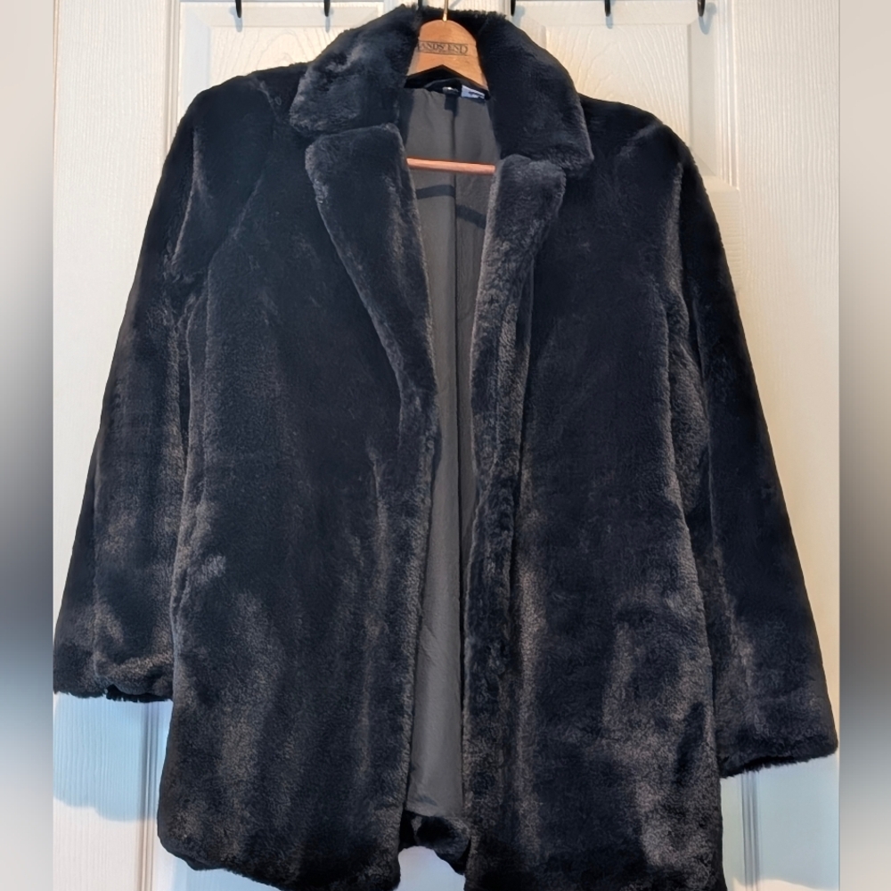 💥SALE💥 H&M Black Teddy Jacket Small